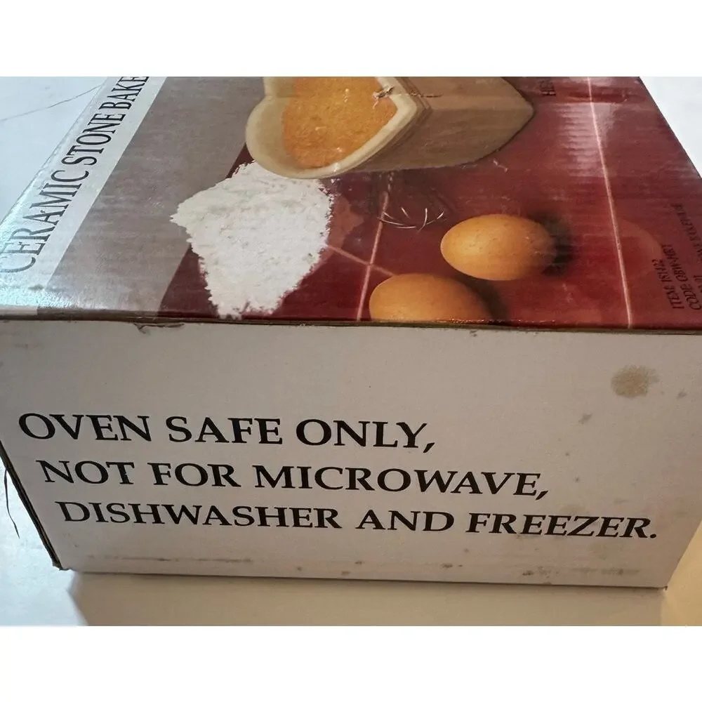 NIB Vtg Ceramic Heart Stone Bakeware 8
